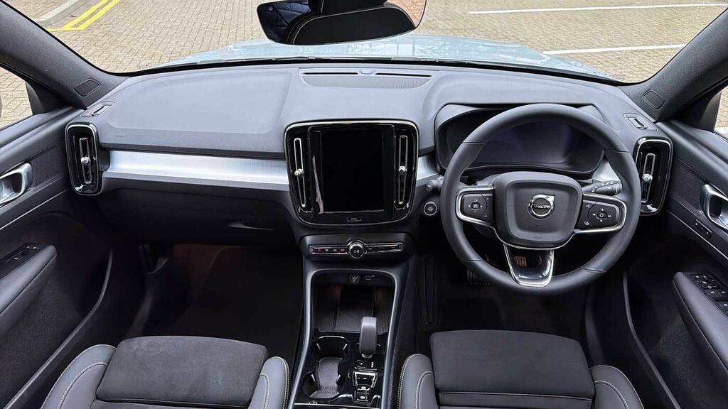 Volvo XC40 Plus, B3 Mild Hybrid, Dark LR75ZHP Grey #5