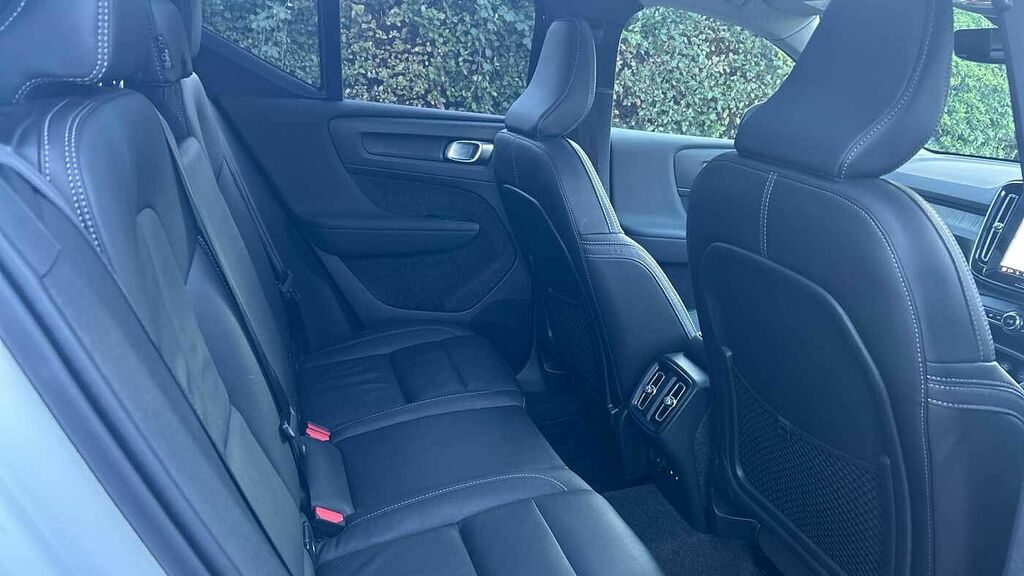 Volvo XC40 Ultra, B4 Mild Hybrid, Dark RF74ZPP White #6