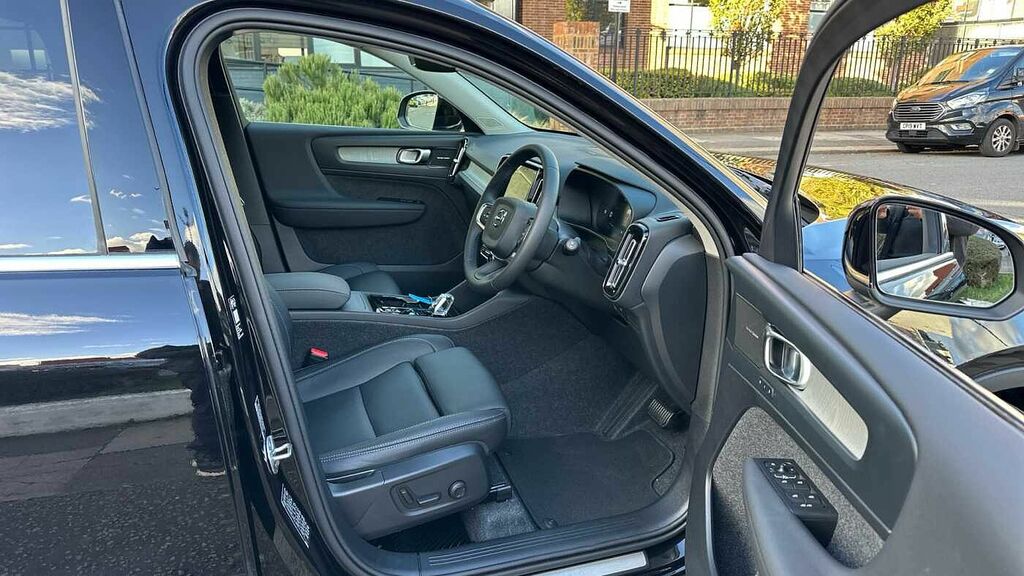 Volvo XC40 Ultra, B3 Mild Hybrid, Bright LS75CVT Black #4