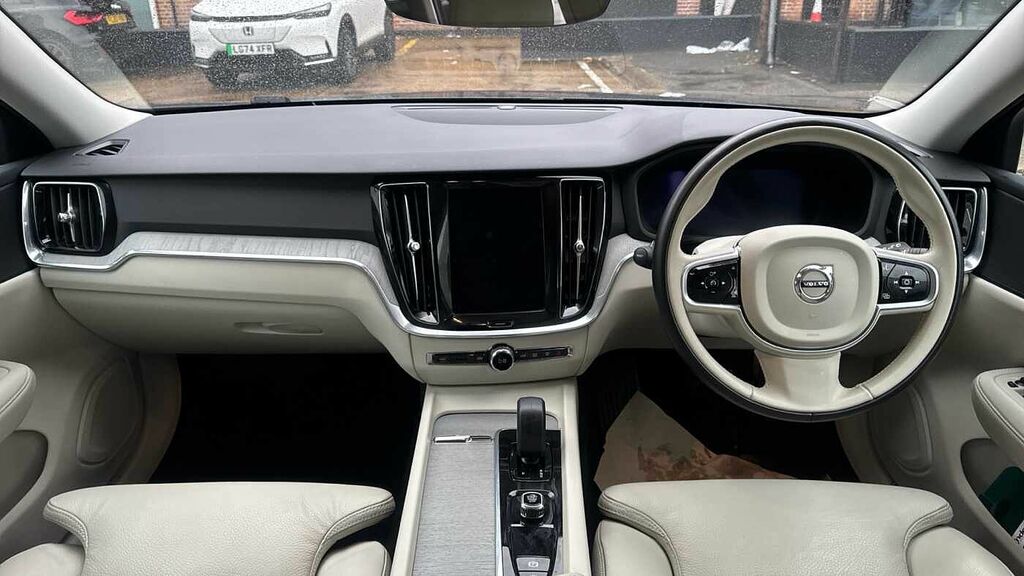 Volvo V60 Plus, B4 Mild Hybrid, Dark RF74ANR Blue #5