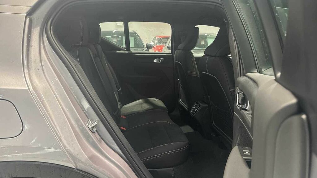 Volvo XC40 Plus, B3 Mild Hybrid, Dark LS75CVV Silver #6