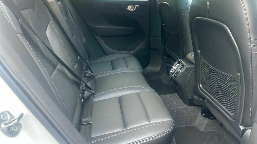 Volvo XC40 Ultra, B3 Mild Hybrid, Dark OE74LLV White #6