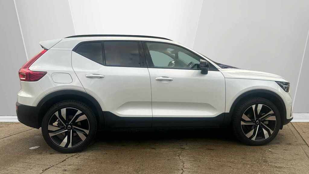 Volvo XC40 Ultra, B3 Mild Hybrid, Dark OE74LLV White #3