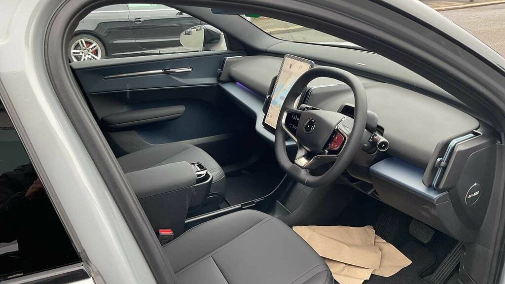 Volvo EX30 Plus, Twin Motor Performance, LD75JKJ Grey #4
