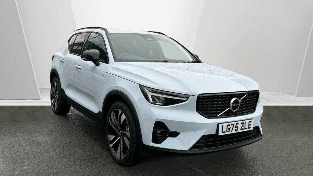 Volvo XC40 Plus, B4 Mild Hybrid, Dark Blue