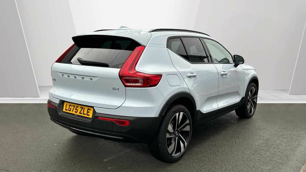 Volvo XC40 Plus, B4 Mild Hybrid, Dark LG75ZLE Blue #2