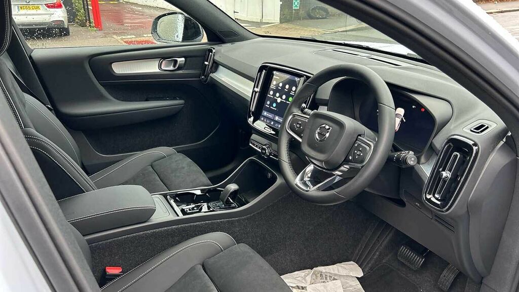 Volvo XC40 Plus, B4 Mild Hybrid, Dark LG75ZLE Blue #4