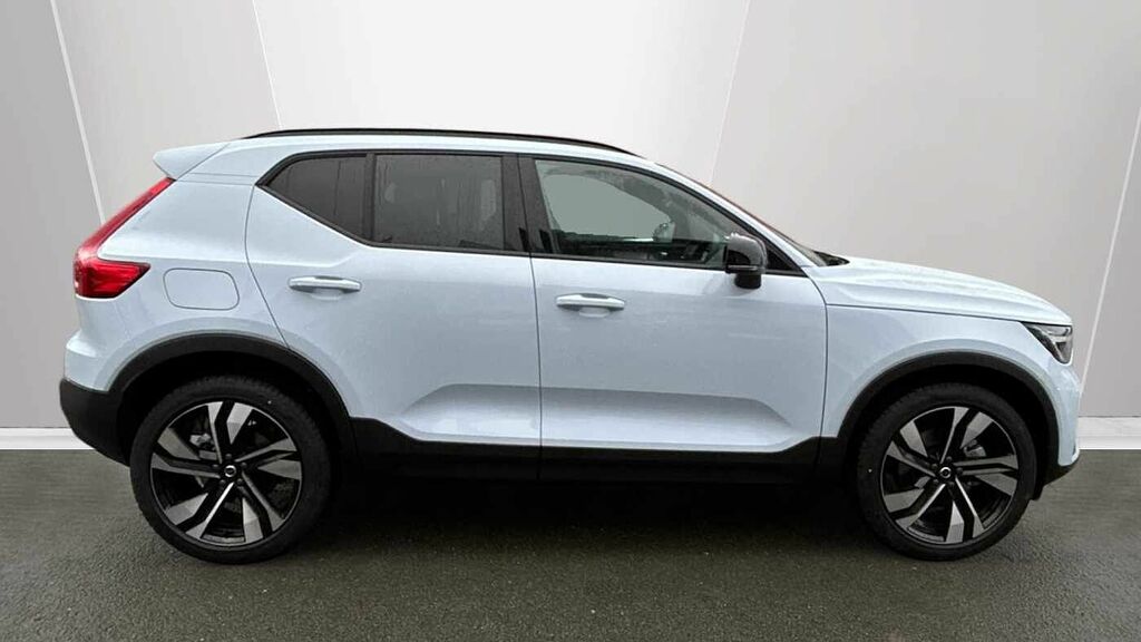 Volvo XC40 Plus, B4 Mild Hybrid, Dark LG75ZLE Blue #3