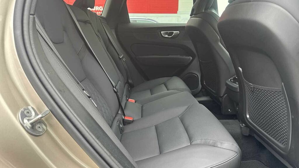 Volvo XC60 Plus, B5 Awd Mild Hybrid, Dark LG75SZV #6