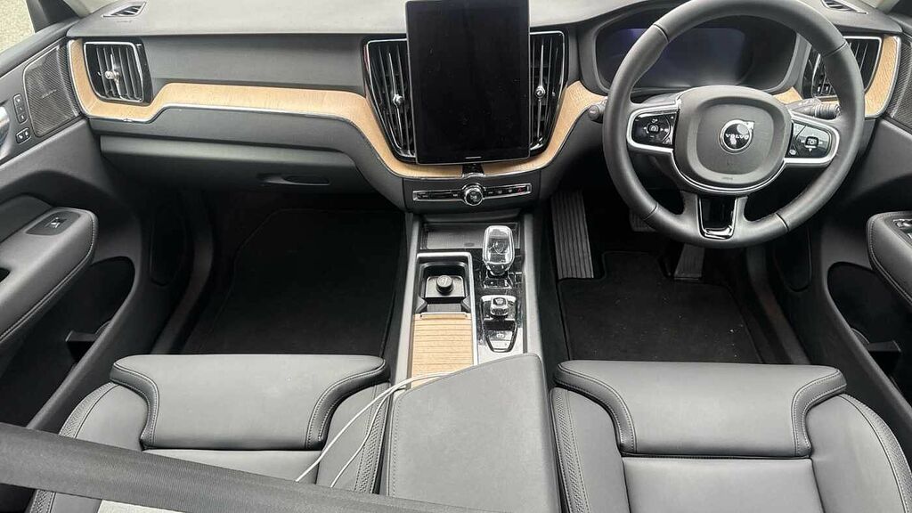 Volvo XC60 Plus, B5 Awd Mild Hybrid, Dark LG75SZV #4