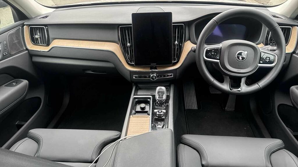 Volvo XC60 Plus, B5 Awd Mild Hybrid, Dark LG75SZV #5