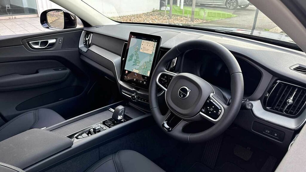 Volvo XC60 Core, T6 Awd Plug-in Hybrid, Black #4