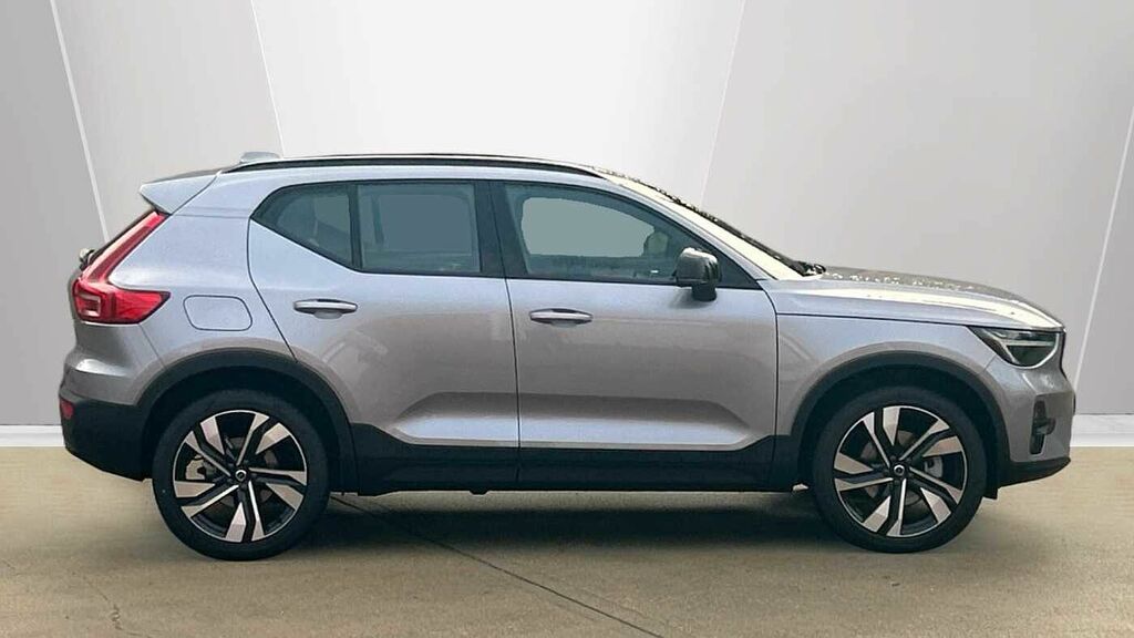 Volvo XC40 Plus, B4 Mild Hybrid, Dark LR75EFJ Silver #3