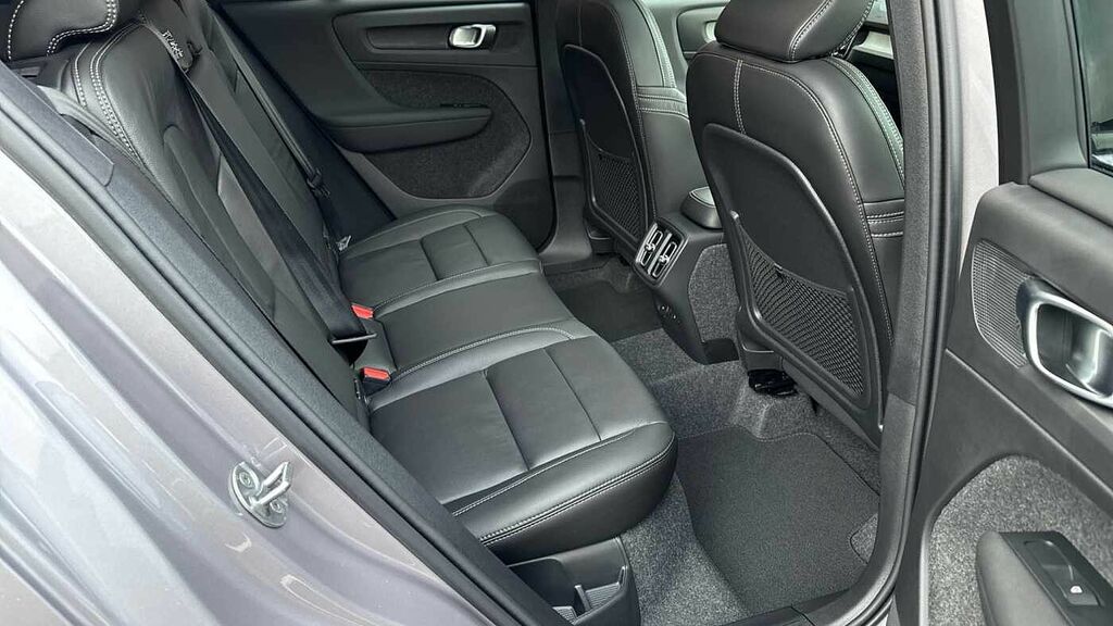 Volvo XC40 Ultra, B3 Mild Hybrid, Dark RO75AVD Silver #6