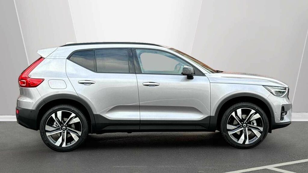 Volvo XC40 Ultra, B3 Mild Hybrid, Dark RO75AVD Silver #3