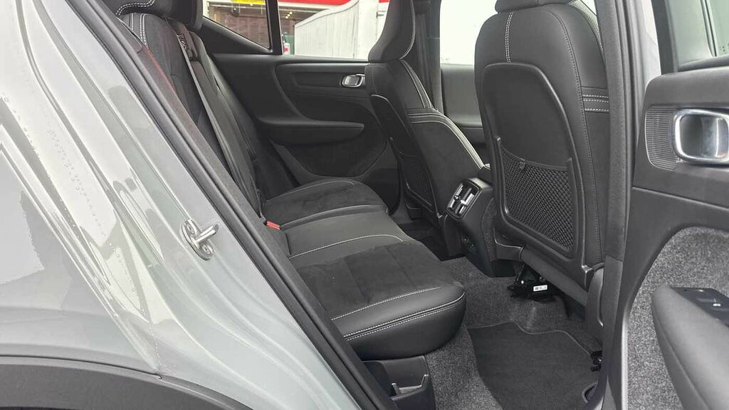 Volvo XC40 Plus, B4 Mild Hybrid, Dark RV75PGE Grey #6
