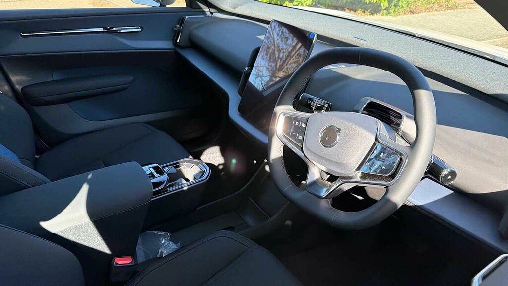 Volvo EX30 Plus, Twin Motor Performance, LR75XXJ White #4