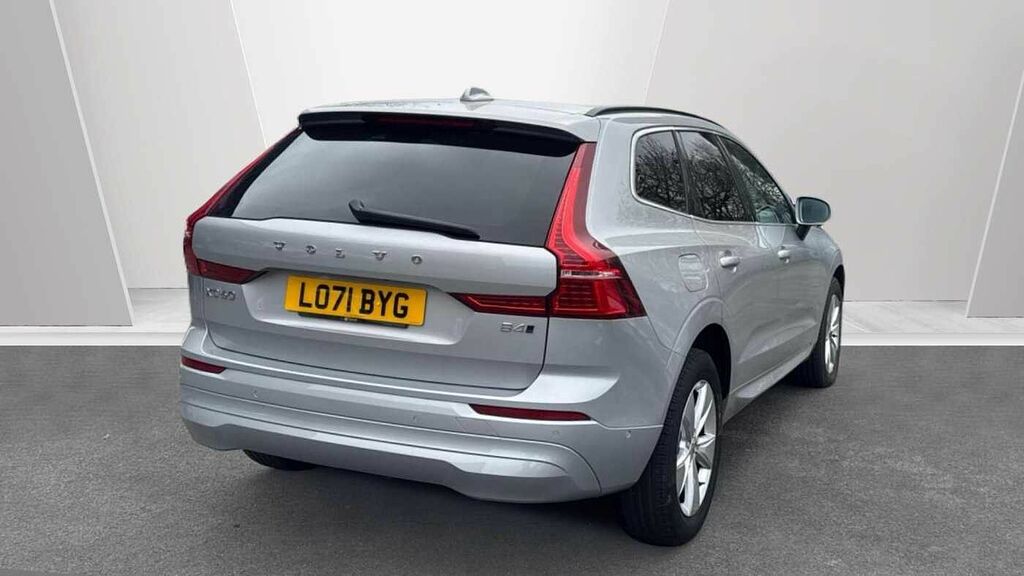 Volvo XC60 Momentum, B4 Awd Mild Hybrid LO71BYG Silver #2