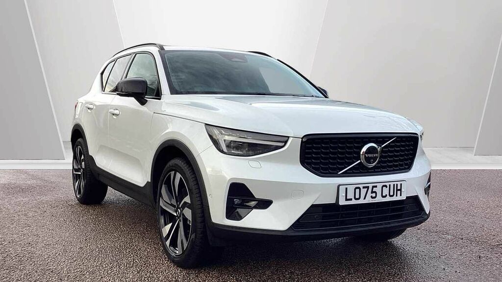 Volvo XC40 Ultra, B3 Mild Hybrid, Dark White