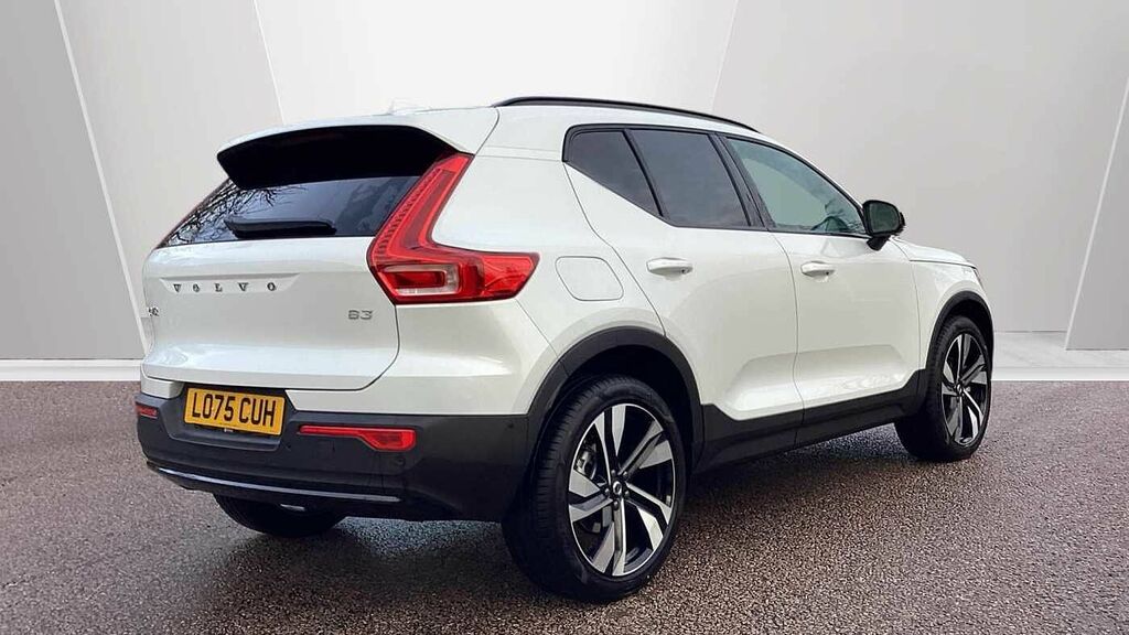 Volvo XC40 Ultra, B3 Mild Hybrid, Dark LO75CUH White #2