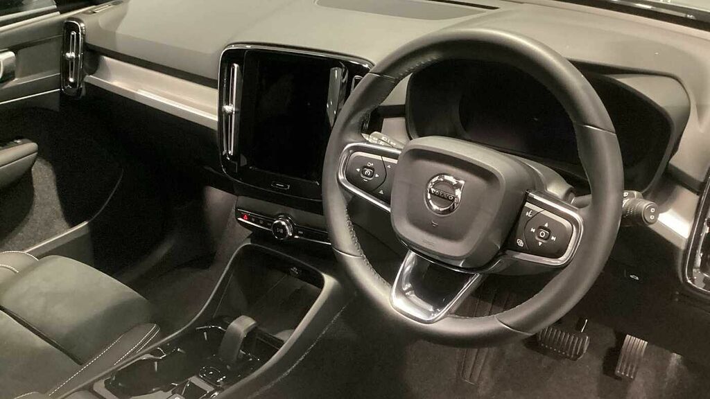 Volvo XC40 Plus, B3 Mild Hybrid, Dark LG75OFA Grey #4