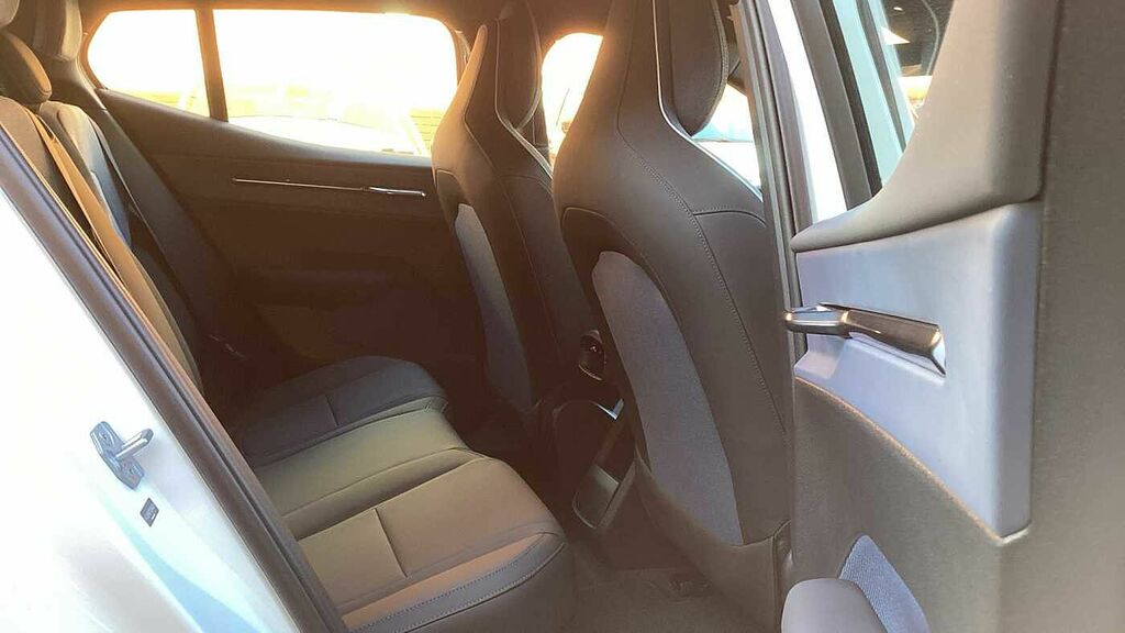 Volvo EX30 Plus, Twin Motor Performance, White #6