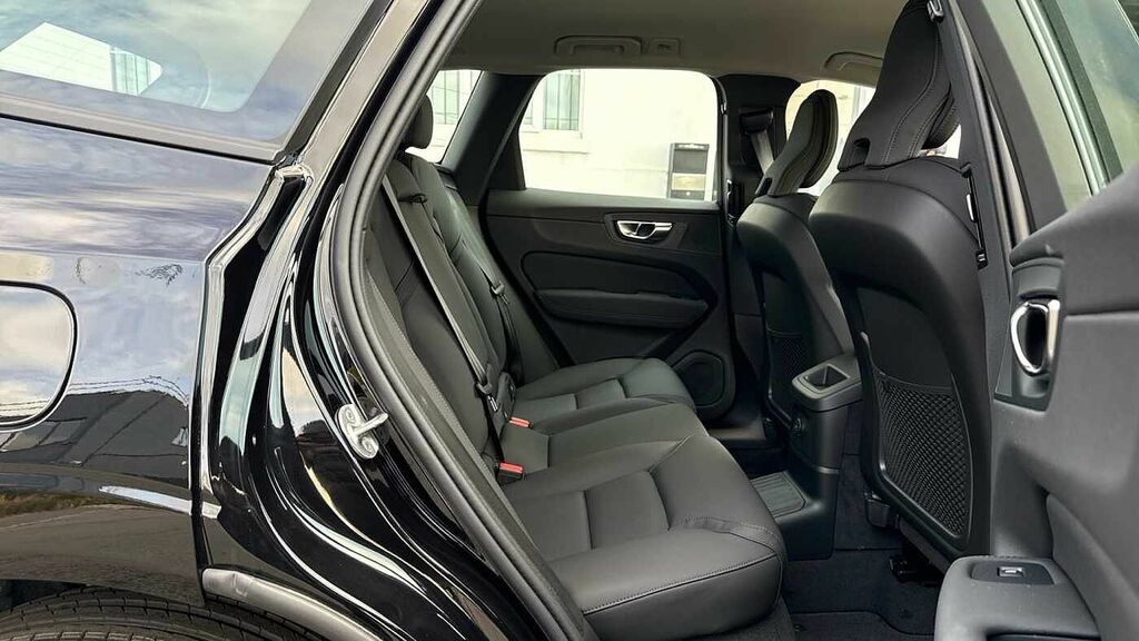 Volvo XC60 Core, T6 Awd Plug-in Hybrid, Black #6