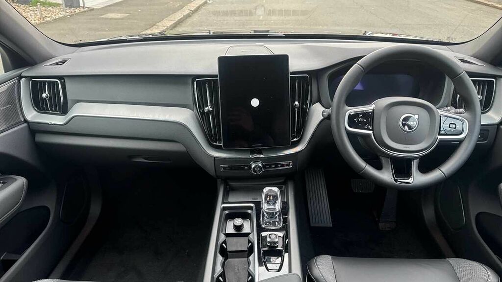 Volvo XC60 Black Edition Plus, T6 Awd Plug-in Hybrid, Electri LG26UHX Black #5