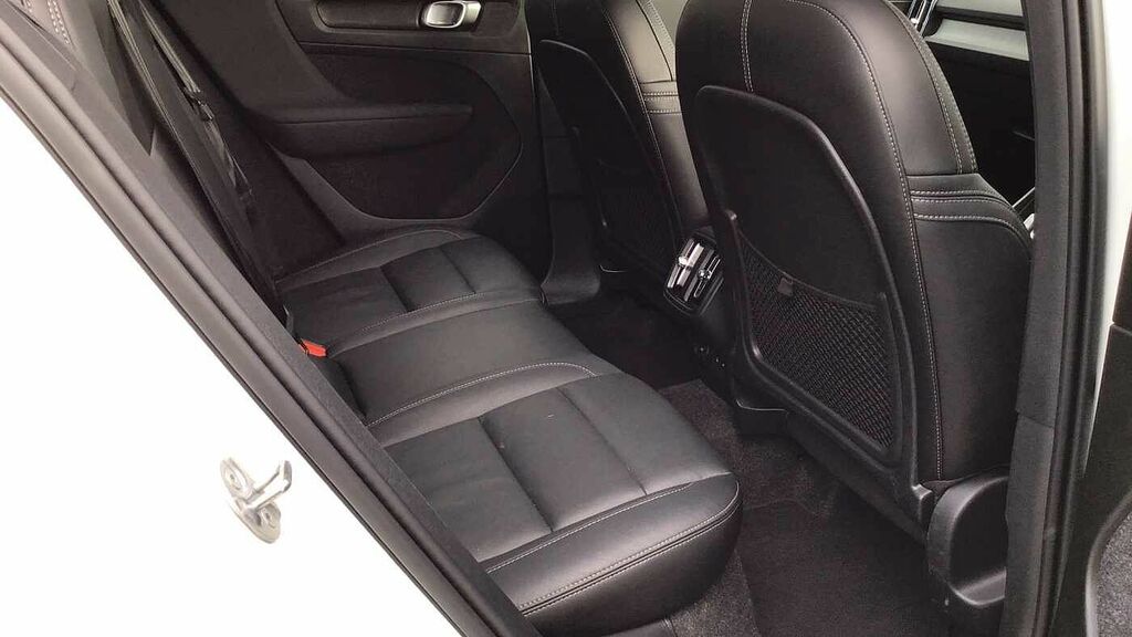 Volvo XC40 Ultra, B4 Mild Hybrid, Bright RV74DSY White #6