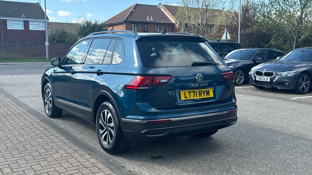 Volkswagen Tiguan 1.5 Tsi Active Euro 6 Ss  #3