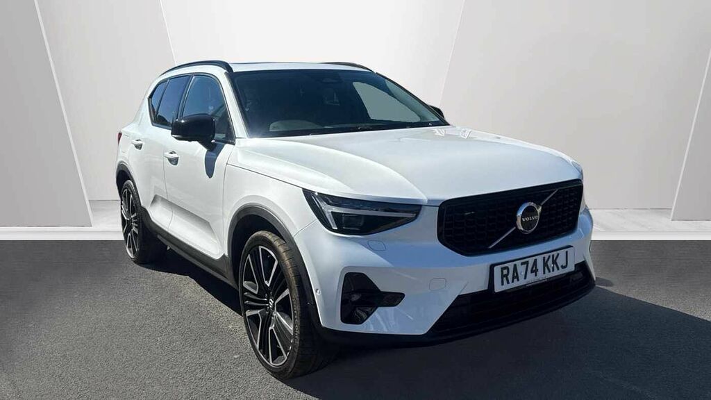 Volvo XC40 Ultra, B3 Mild Hybrid, Dark White