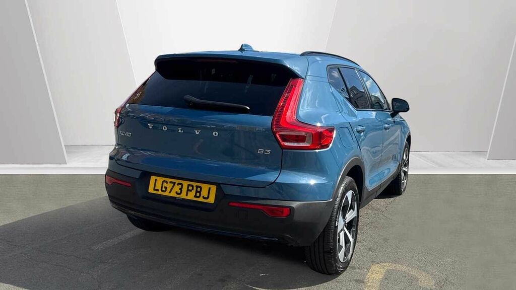 Volvo XC40 Ultimate, B3 Mild Hybrid, Dark LG73PBJ Blue #2