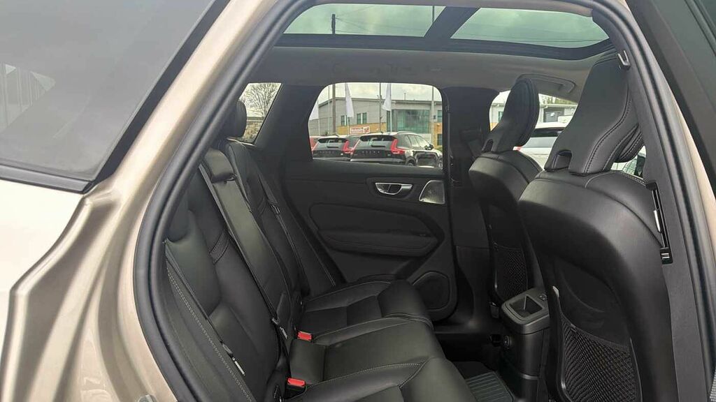 Volvo XC60 Ultra, T8 Awd Plug-in Hybrid, Dar RJ25UZE  #6