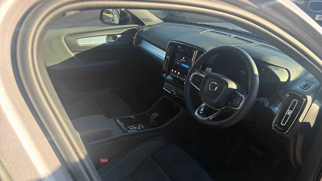 Volvo XC40 Plus, B4 Mild Hybrid, Dark LR26GEJ Silver #4