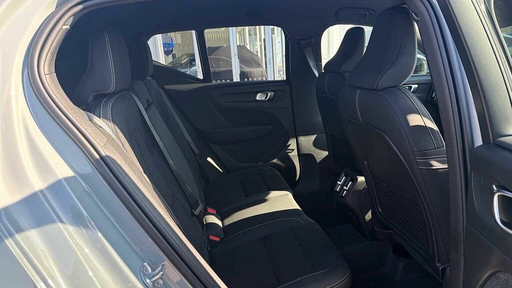 Volvo XC40 Black Edition Plus, B3 Mild Hybrid, LR26GEU Grey #6