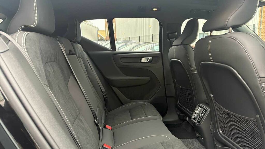 Volvo EX40 Black Edition Ultra, Twin Motor Performance, Elect LR26GDZ Black #6