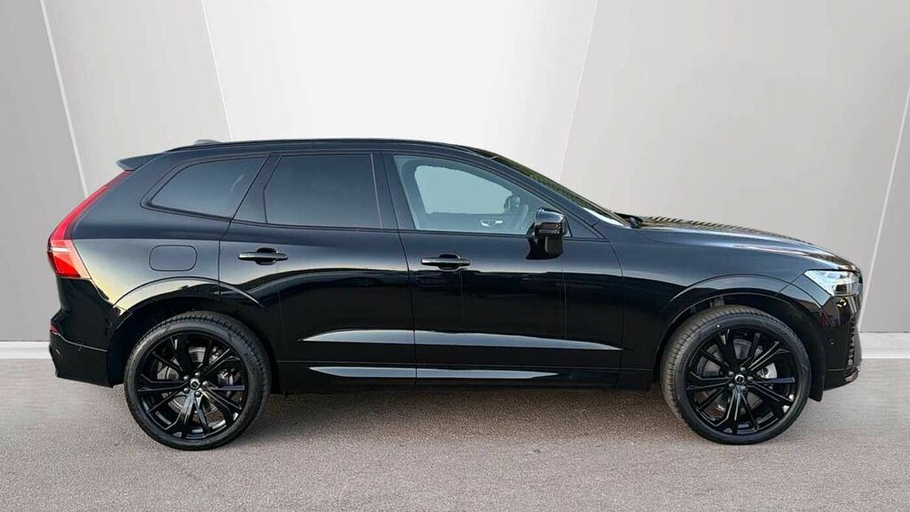 Volvo XC60 Black Edition Plus, T6 Awd Plug-in Hybrid, Electri LR26GFE Black #3