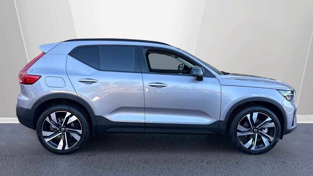 Volvo XC40 Ultra, B3 Mild Hybrid, Dark LO75CUA Silver #3