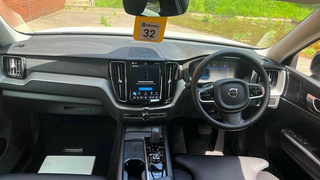 Volvo XC60 Plus, B5 Awd Mild Hybrid, Dark WD74EXL White #5
