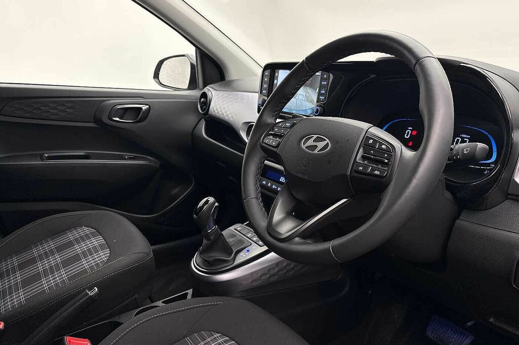 Hyundai I10 1.2 79 Premium Nav EN25NPX Green #6