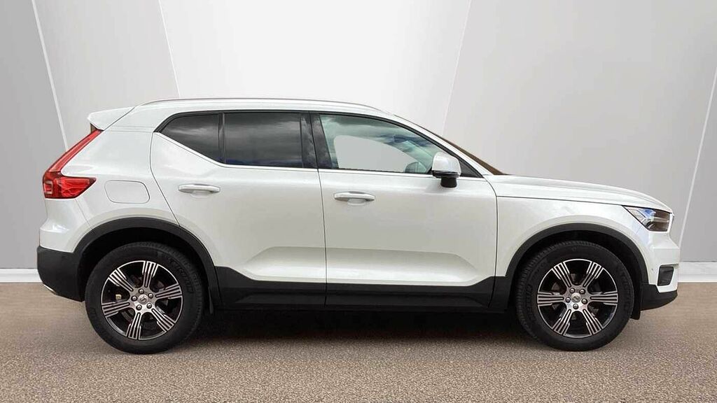 Volvo XC40 T3 Inscription AV20NXJ White #3