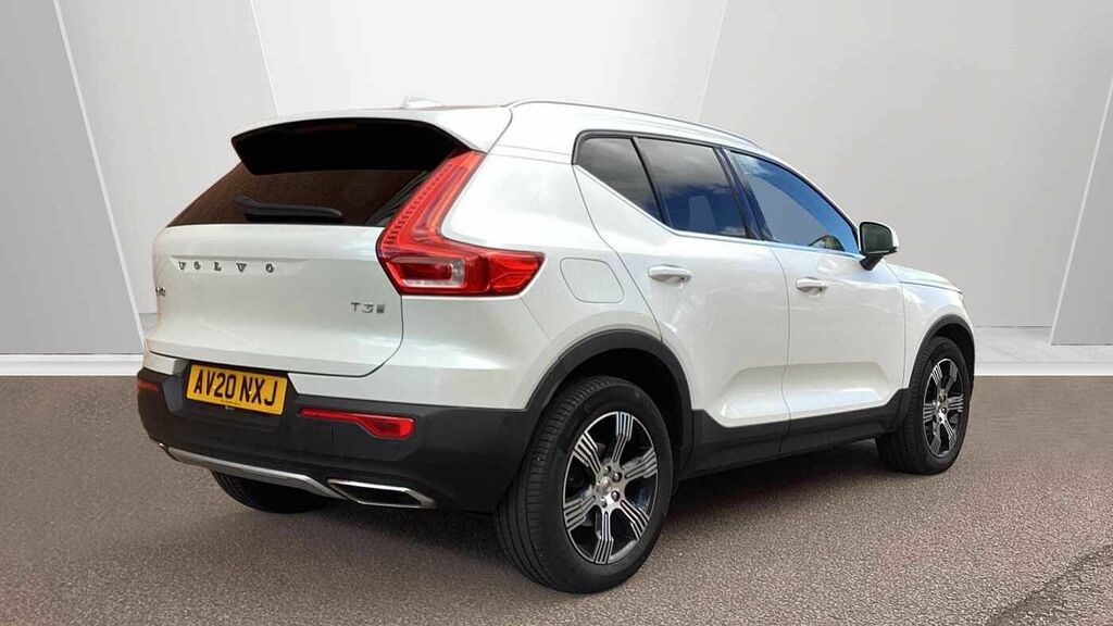 Volvo XC40 T3 Inscription AV20NXJ White #2