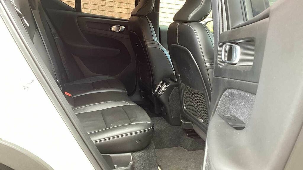 Volvo XC40 T3 Inscription AV20NXJ White #6