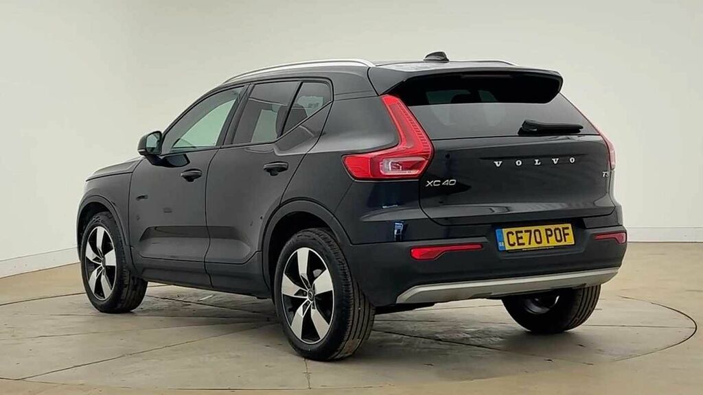 Volvo XC40 Momentum, T3 CE70POF Black #5