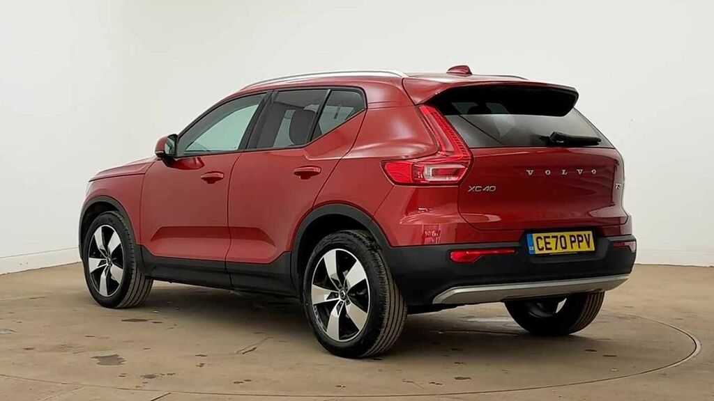 Volvo XC40 Momentum, T3 CE70PPV Red #5