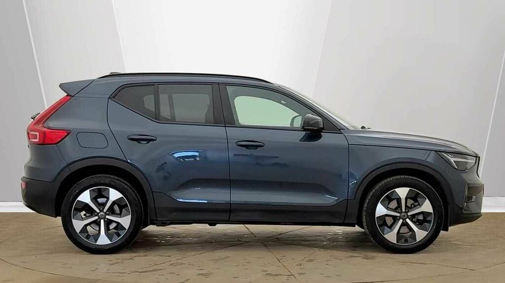 Volvo XC40 Plus, B3 Mild Hybrid, Dark OY75LGJ Blue #2