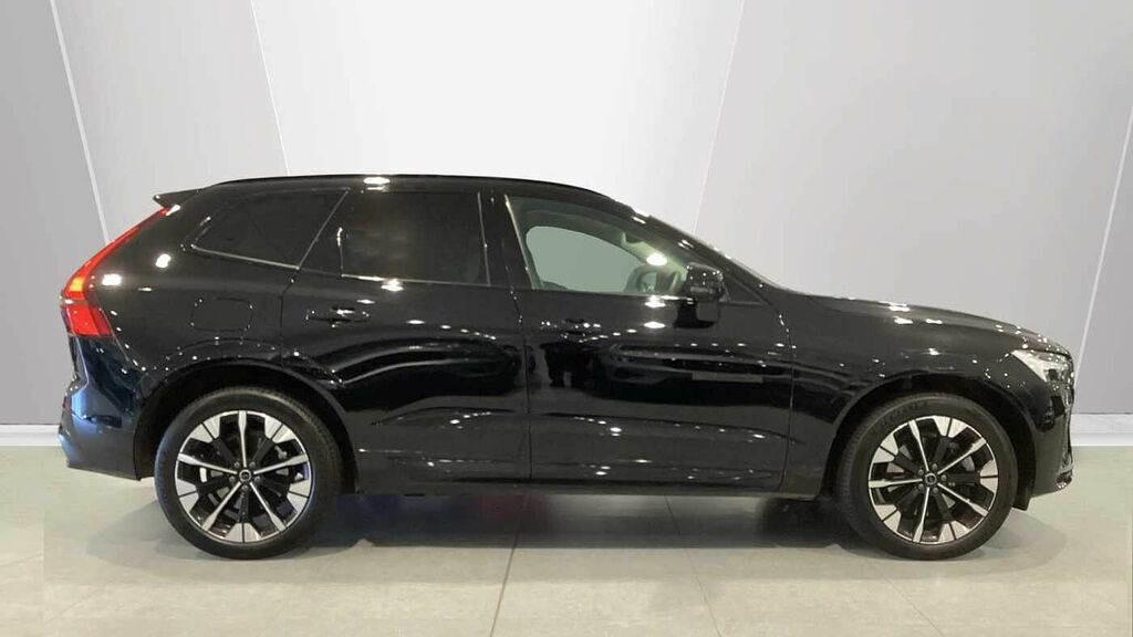 Volvo XC60 Plus, B5 Awd Mild Hybrid, Dark OY75VYD Black #3