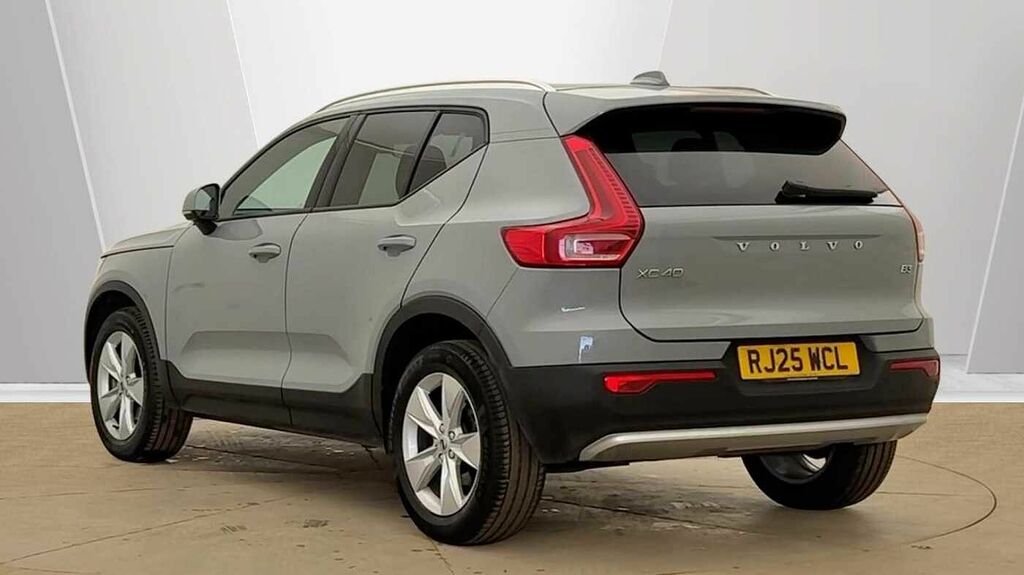 Volvo XC40 Core, B3 Mild Hybrid, RJ25WCL Grey #3