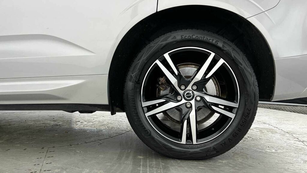 Volvo XC60 Recharge R-design, T6 Awd Plug-in Hybrid DN71WYL Silver #4
