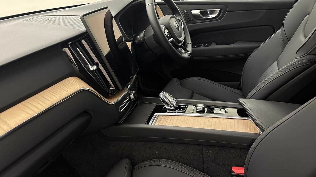 Volvo XC60 Plus, B5 Awd Mild Hybrid, Dark RJ25YJZ Silver #6